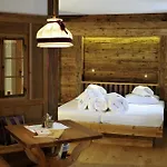 Almwellness-resort Tuffbad