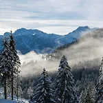 Almwellness-resort Tuffbad Chalet *
