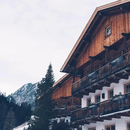 Almwellness-resort Tuffbad Шале Sankt Lorenzen im Lesachtal