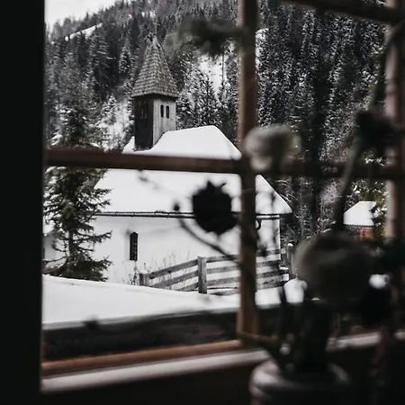 Almwellness-resort Tuffbad Chalet *