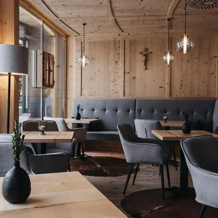 Almwellness-resort Tuffbad Chalet Sankt Lorenzen im Lesachtal
