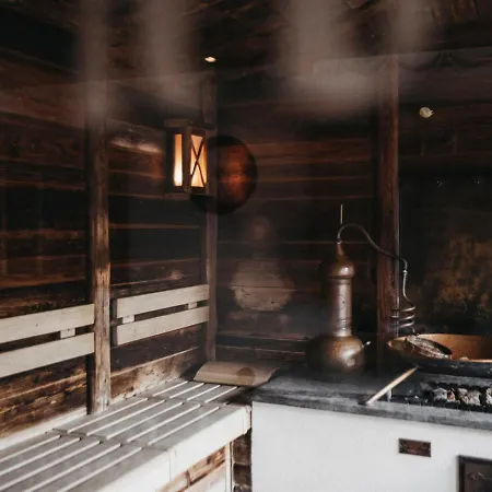 Almwellness-resort Tuffbad Chalet Sankt Lorenzen im Lesachtal