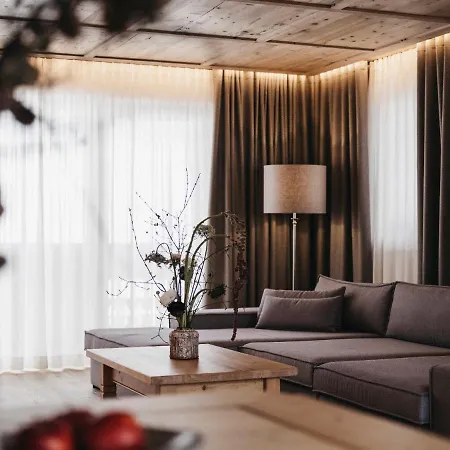Almwellness-resort Tuffbad Chalet Sankt Lorenzen im Lesachtal
