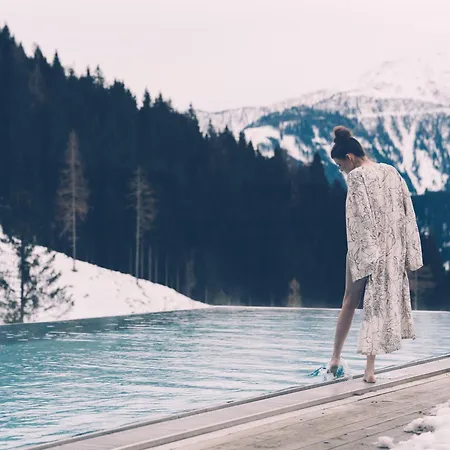 Almwellness-resort Tuffbad Chalet *