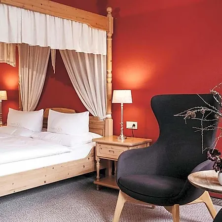 Dağ evi Almwellness-resort Tuffbad Sankt Lorenzen im Lesachtal