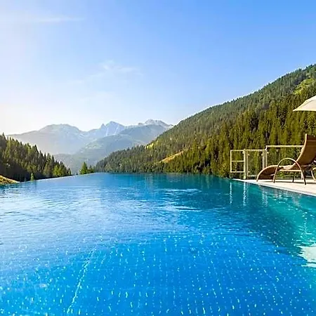 シャレー Almwellness-resort Tuffbad Sankt Lorenzen im Lesachtal