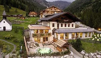 Almwellness-resort Tuffbad