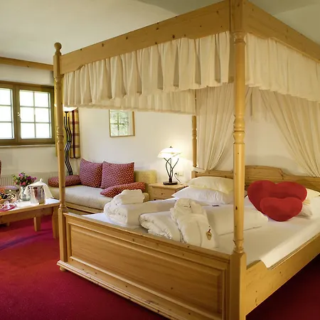 Almwellness-resort Tuffbad